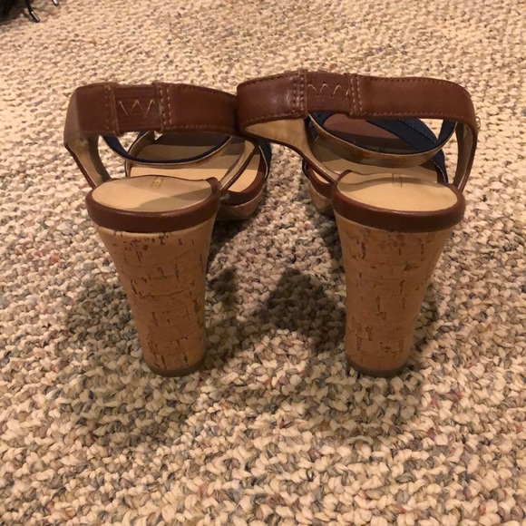 Sandals - Picture 3 of 3